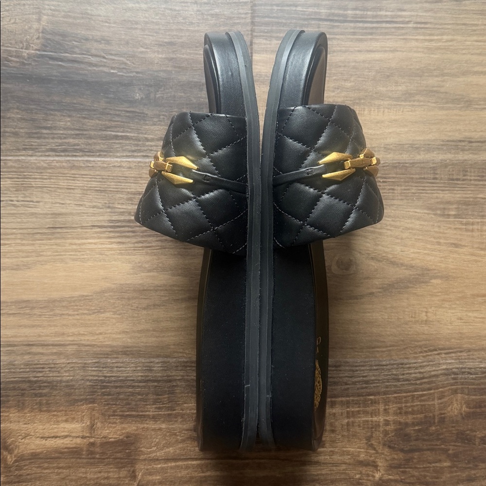Vince Camuto Quilted Black Slide Sandals with Gold Chain detail. 8.5, Like New! - Picture 3 of 6